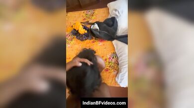 मल्लू लड़की चूस रही है अपने बॉयफ्रेंड का लम्बा लंड