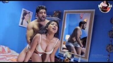 तीन दोस्तों ने बैचलर्स पार्टी में किया हॉट कॉलगर्ल का इंतजाम