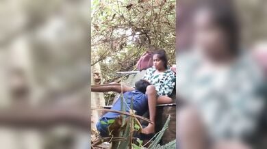 पार्क में लड़के ने चाटी जीएफ की चूत, हुए दोनों रिकॉर्ड