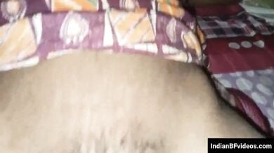 सोती हुई पत्नी की झाँटो वाली बुर को चोदा उसके पति ने