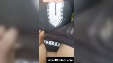 जंगल में गर्लफ्रेंड की चूत बड़े आराम से चोदी