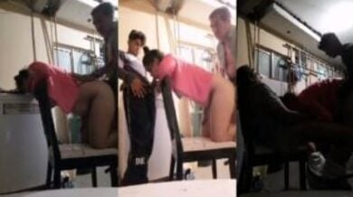 बाप बेटे मिल एकसाथ चोद रहे है एक जवान रंडी को