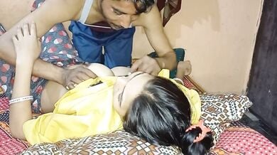 देसी पति पत्नी ने फिल्माया अपना पोर्न वीडियो