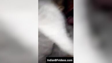 चुदाई की परेशानी सहती दुबली पतली बीवी