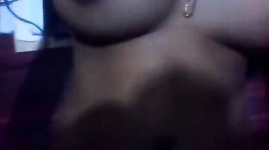 कसे हुए टाइट बूब्स वाली गर्लफ्रेंड की चुदाई का एमएमएस बनाया