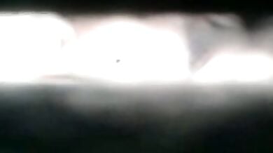 कपड़े बदलती पड़ोसी आंटी के चूत बूब्स सब देख लिए