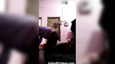 माँ बाप के आने से भाई बहन को चुदाई बिच मे रोकनी पड़ी
