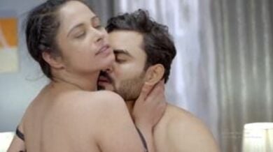 इंडियन बायसेक्सुअल वाइफ का हस्बैंड और सहेली के साथ हॉट सेक्स