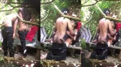 जंगल मे करी गर्लफ्रेंड की हार्ड चुदाई गाँव के लड़के ने