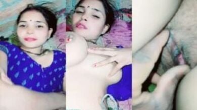 भाभी अपने बडे स्तन को दबा रही है और देवर भाभी की चुत को रगड़ रहा है