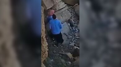 खंडहर में हिजाबी लड़की और आशिक का चुदाई कांड!