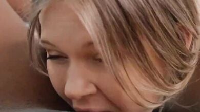 गोरी कॉलेजगर्ल के साथ सेक्स किया काले मर्द और औरत ने