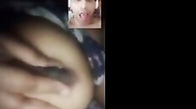 वीडियो कॉल पर बूब दिखाकर बॉयफ्रेंड को मूठ मारने लगाया