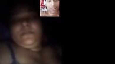 वीडियो कॉल पर बूब दिखाकर बॉयफ्रेंड को मूठ मारने लगाया