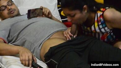 हॉट लड़की ने बियर पीके चूसा बॉयफ्रेंड का बडा लंड