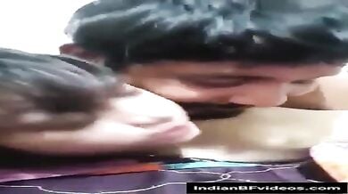 नंगी लेटा पीछे से भाभी को चोदा उसके आशिक ने