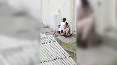 लवर्स को चोरी छिपे सेक्स करते हुए चुपके से फिल्माया