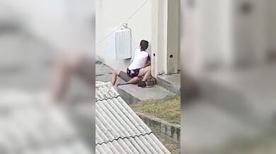 लवर्स को चोरी छिपे सेक्स करते हुए चुपके से फिल्माया