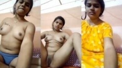 गाउन पेंटी उतारकर दीदी ने चिकनी चूत सहलाई