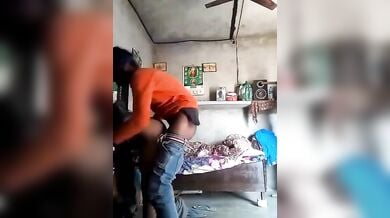 सरदारनी का सलवार उतार के चोदा उसे कुतिया बनाकर