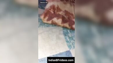 शालीन सुशील गर्लफ्रेंड की चूत चाटकर गीली कर दी