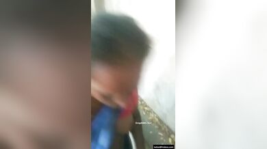 तमिल बूढ़ी मजदूर ऑन्टी को जंगल मे लंड को चूसा देखि उसकी चुत
