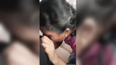 मलिक के लंड को चुस्ती हुई साउथ इंडियन कामवाली