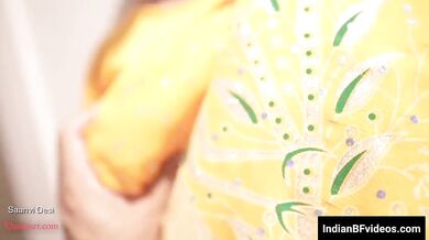 कपल की सॉफ्ट किसिंग और बूब सकिंग