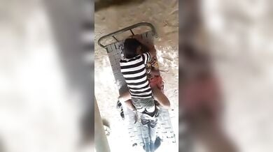 पलंगपर बड़ी शिद्धत से जीएफ की चूत चोदी