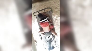 पलंगपर बड़ी शिद्धत से जीएफ की चूत चोदी