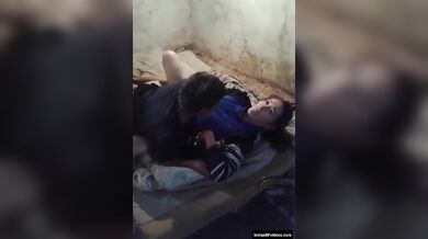 गरीब मजदूर सेक्सी रंडी की चुत चाटके चोदत्ता हुआ