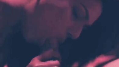 बॉयफ्रेंड की अंडरवियर उतारकर गर्लफ्रेंड ने चूसा लंड का लॉलीपॉप