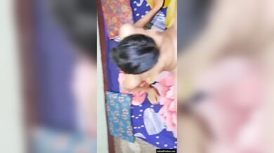 बीवी की चूत के साथ खेलकर पति ने किया उसे परेशान