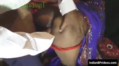 भाभी की रेड पेंटी खिसकाकर की चुदाई