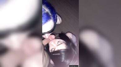 एनआरआई देसी लड़के को दो गोरी लड़कियों ने दिया डबल मुख़मैथुन