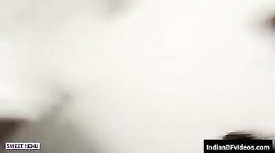 सुन्दर देसी गर्लफ्रेंड की चुदाई वीडियो
