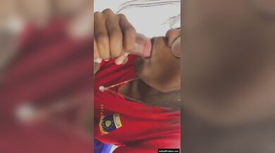 चश्मिश लड़की ने अपने टीचर के बडे लंड को दिया स्लॉप्पी ब्लोजॉब