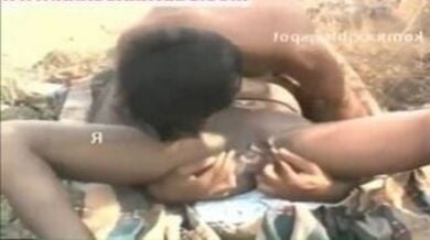 जंगल में देहातियों ने किया 69 पोज में ओरल सेक्स