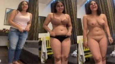 स्लिम लड़की ने अपने बॉयफ्रेंड के आगे कपडे उतारके दिखाई अपनी सुन्दर बदन को