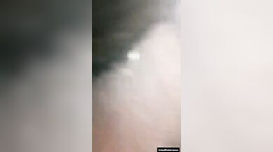 तमिल औरत की काली चूत आइसक्रीम लगाकर खाई