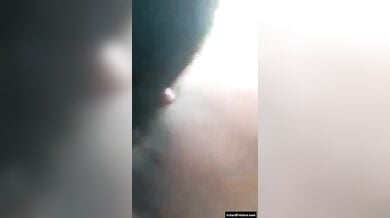 तमिल औरत की काली चूत आइसक्रीम लगाकर खाई