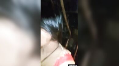 गाँव की बडे स्तन वाली भाभी देवर के लंड की सवारी कर रही है