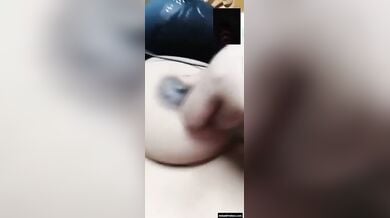 वीडियो कॉल पर गर्लफ्रेंड ने दिखाएं बूब्स और चूत