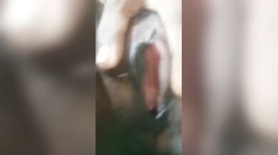 शादीशुदा औरत ने आपके मुंह के सामने खोलकर दिखाई अपनी मोटी चूत