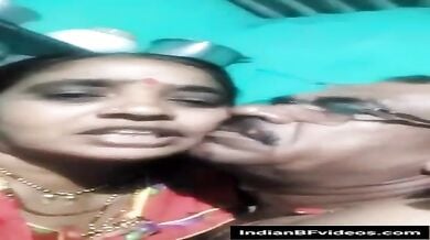 फोन मे बात करते हुए चुदी भाभी अपने पति से
