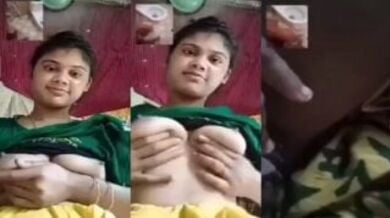 वीडियोकॉल मे क्यूट लड़की ने बूब्स को दिखाते हुए किया चुत मे ऊँगली