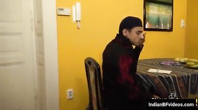 सारा वक़्त चुदाई के मूड रहती चुदक्कड हिजाबी सौतेली बहन