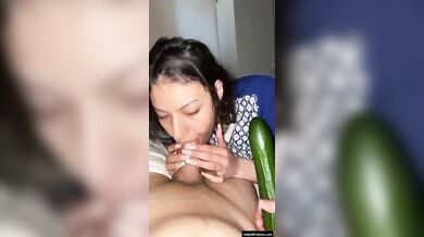 सुन्दर पाकिस्तानी लड़की ने चूसा अपने बॉयफ्रेंड का बडा लंड