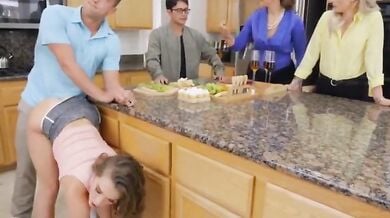 लैंडलॉर्ड लेडी से बचकर पेइंग गेस्ट कपल ने किया सेक्स