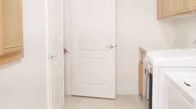 लैंडलॉर्ड लेडी से बचकर पेइंग गेस्ट कपल ने किया सेक्स